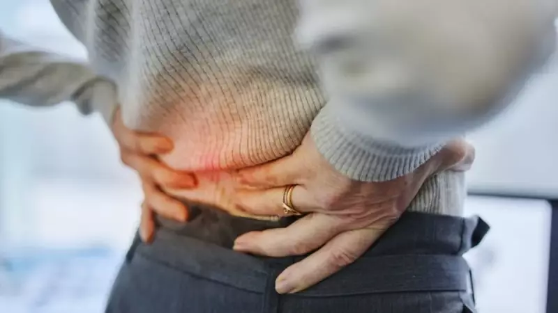 Doktorlar Açıkladı: Geçmeyen Bel Ağrılarına Karşı 4 Adımda Kesin Çözüm!