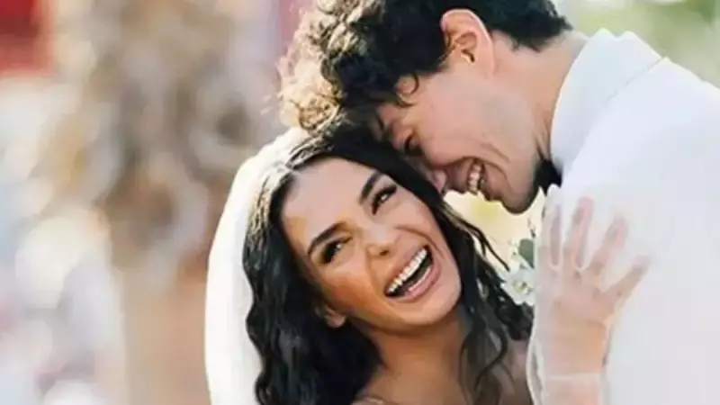 Ebru Şahin'in Instagram'da Büyüleyici Pozları: Güzelliğiyle Sosyal Medyayı Salladı!