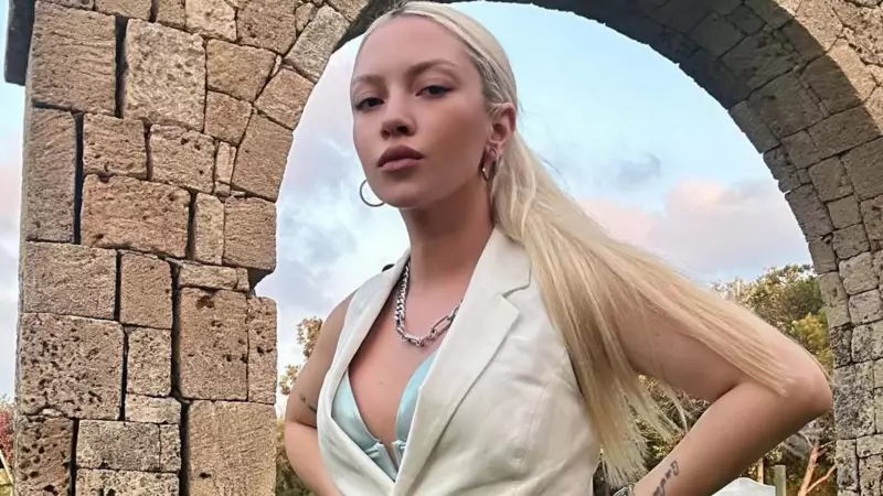 Ece Seçkin'den Yürek Burkan İtiraf: 4 Yıldır Susturuluyorum!