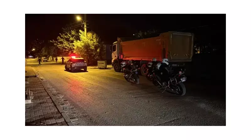 Elazığ'da Sokak Kavgası: Sopalar Havada Uçuştu, Yaralılar Var!