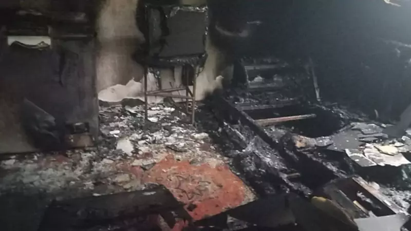 Elektrik Kontağından Alevler Yükseldi: İki Katlı Ev Kullanılamaz Hale Geldi!