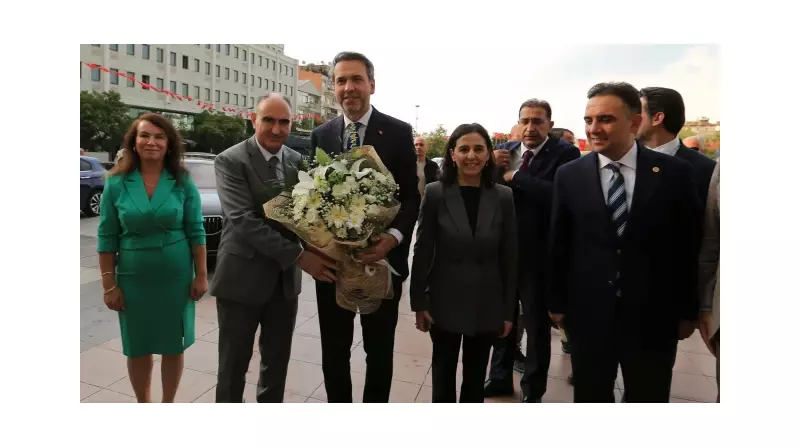 Enerji Bakanı Bayraktar Manisa'da Enerji Yatırımlarını Masaya Yatırdı: İşte Detaylar!