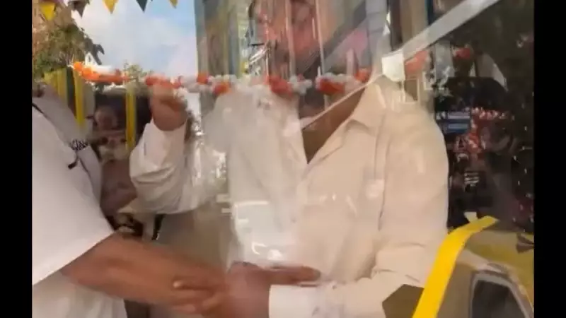 İETT Otobüsünde Karekod Kavgası: Küçük Kızın Hıçkırıkları Arasında Yaşanan Rezalet