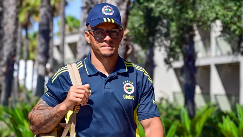 Fenerbahçe'de Bomba Transfer! Diego Carlos Artarak Gidiyor