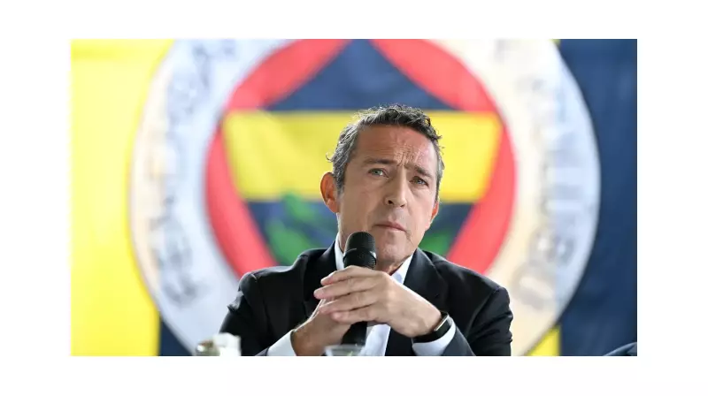 Fenerbahçe'de Liderlik Krizi: Ali Koç mu, Saadettin Saran mı? Taraftar Ateşi Yükseliyor!