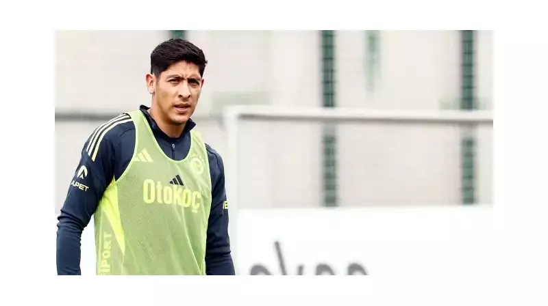 Fenerbahçe'de Transfer Fırtınası! Yeni Sezon İçin Yoğun Mesai Başladı