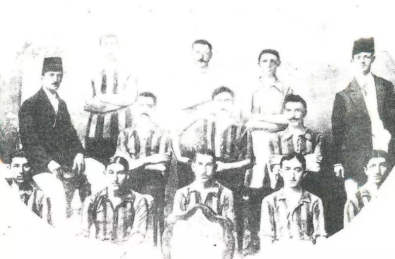 Fenerbahçe'nin İlk Şampiyonluğu: Kuruluşundan Sadece 5 Yıl Sonra Tarihi Zafer!