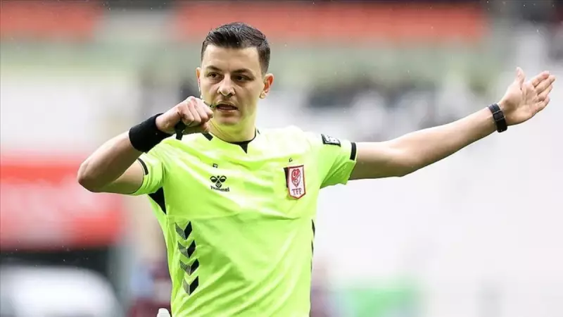 Fenerbahçe - Trabzonspor Derbisinde Hakem Skandalı mı? İşte O İsim!