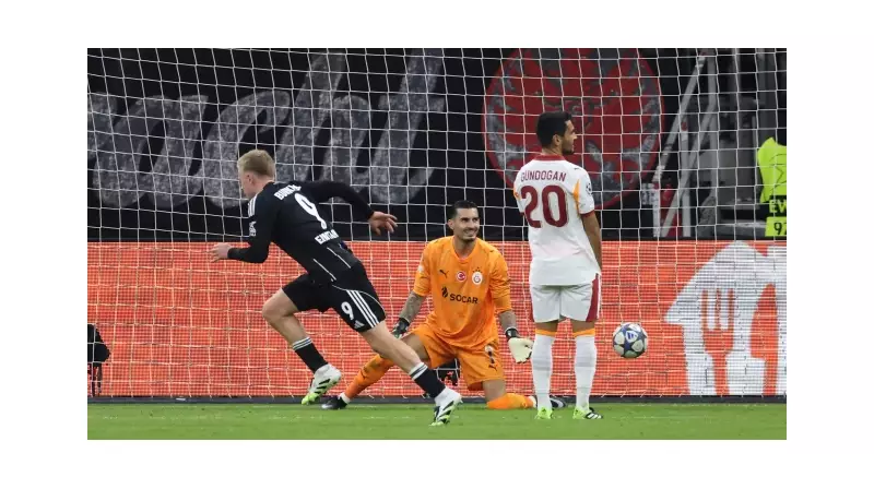 Frankfurt'ta Fırtına Gibi Estiler! Galatasaray, Avrupa'da Tarihi Bir Hesaplaşmada Adeta Yerle Bir Oldu