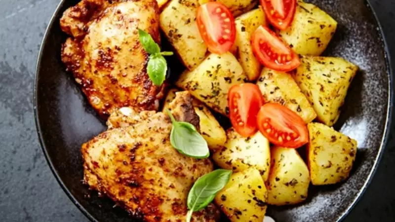 Fırında Tavuk ve Patates: Evde Şef Tadı Yaratmanın Sırları