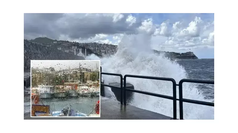 Fırtına Kabatepe'yi Vurdu: Gökçeada Feribot Seferleri Askıya Alındı!