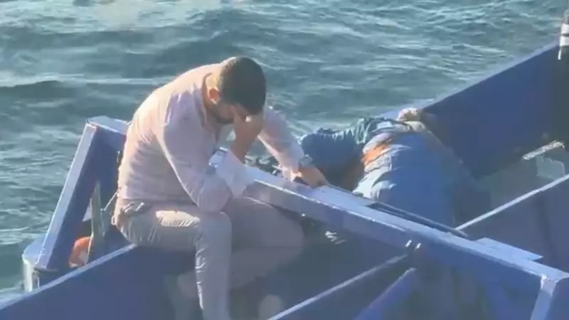 Galata Köprüsü'nde Nefes Kesen Kurtarış: Kadını Soğuk Sulardan Cesur Adam Çıkardı!