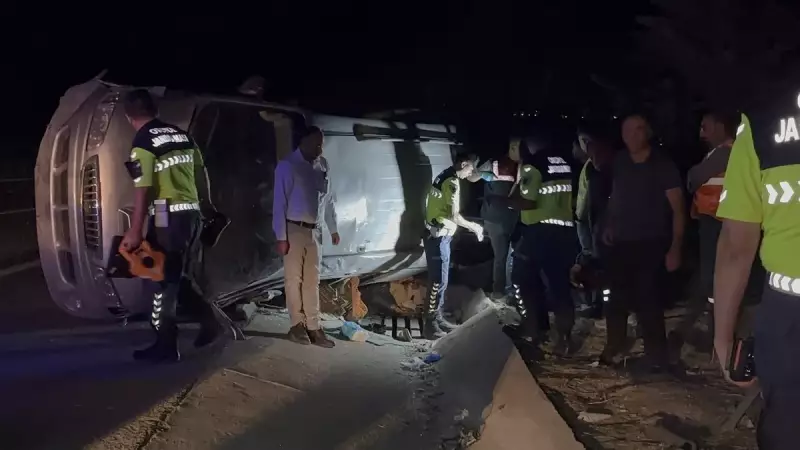 Gaziantep'te Feci Kaza: Patlayan Minibüs Takla Attı! 2 Can Yitti, 8 Yaralı