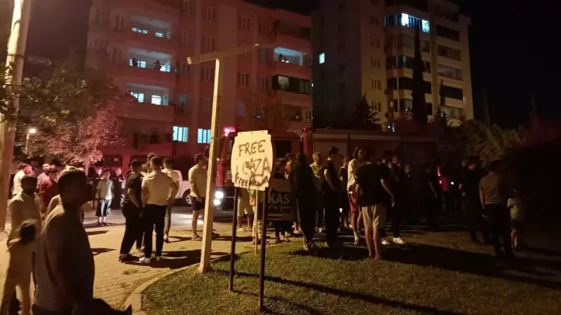 Gece Lambası Yangın Alarmına Neden Oldu: İtfaiye Ekipleri Boşu Boşuna Alarma Geçti!