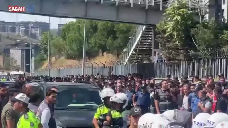 Gürsel Tekin CHP İl Başkanlığı Görevine Bomba Gibi Döndü! İşte İlk Dakikalardan Çarpıcı Detaylar