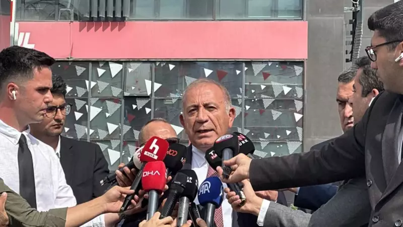 Gürsel Tekin'den Özgür Özel Açıklaması: 'Biz Abi-Kardeşiz' | Siyaset Arenasında Samimi İtiraf