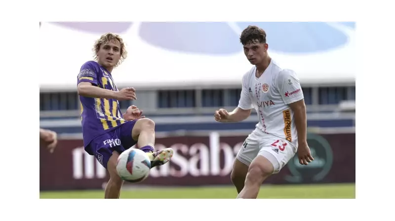 Hamza Akman, Hollanda'nın Yıldız Takımı Fortuna Sittard'a İmzayı Attı!