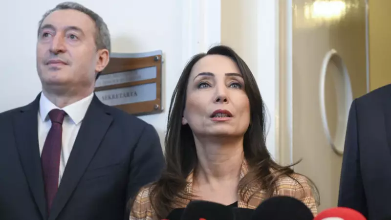 HATİMOĞULLARI VE BAKIRHAN'DAN ÖZGÜR ÖZEL'E ŞOK ZİYARET! İstanbul'da Kritik Görüşme