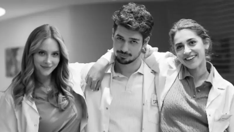 Hayal Köseoğlu'ndan Flaş Açıklama: 'Asıl Maç Bu Üçlünün Macerası!'