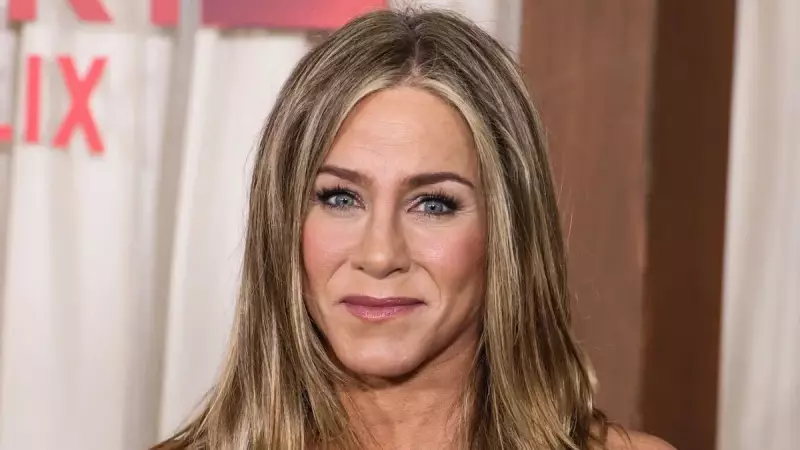 Jennifer Aniston'ın Gençlik Sırrı Ortaya Çıktı! 56 Yaşında Bu Görünümle Herkesi Büyülüyor