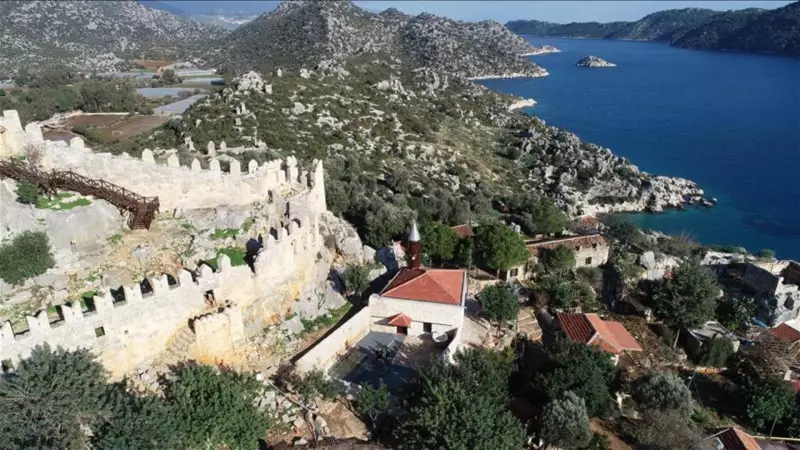 Kale Köy'ün Büyüleyici Gizemi: Muğla'nın Saklı Cennetini Keşfedin!