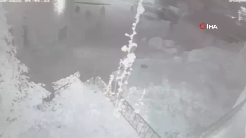 Kapadokya'da Tarihi Bir Peribacası Yerle Bir Oldu! Çökme Anı Kamerada