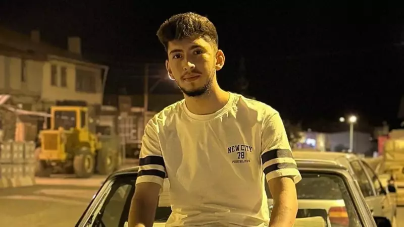 Kastamonu'da Feci Kaza: Otomobil Traktöre Çarptı, 1 Kişi Hayatını Kaybetti, 5 Yaralı