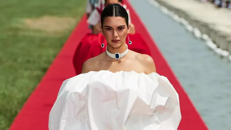 Kendall Jenner'dan Şok Karar: Ünlüler Dünyasını Arkada Bırakıyor!