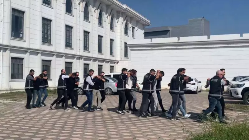 Kocaeli'de Silahlı Korku Gecesi: 7 Kişi Tutuklandı!