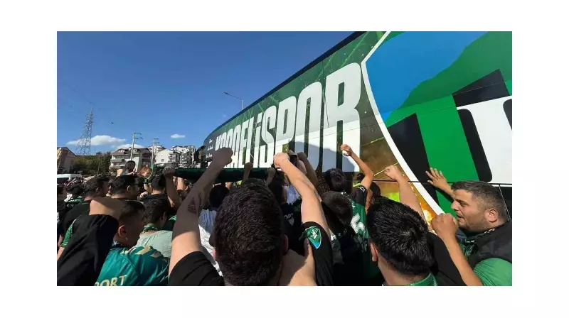 Kocaelispor Taraftarlarından Muhteşem Destek: Takımlarına Sahip Çıktılar!