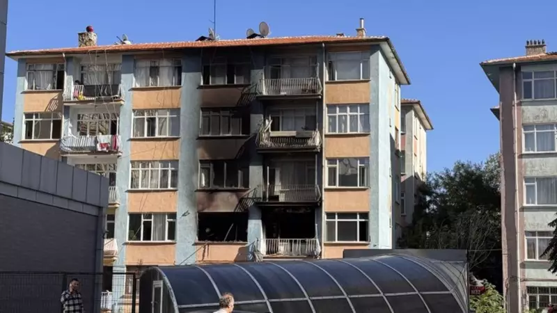 Konya'da Apartman Yangınında 13 Kişi Zehirli Dumandan Etkilendi! Can Pazarı Yaşandı