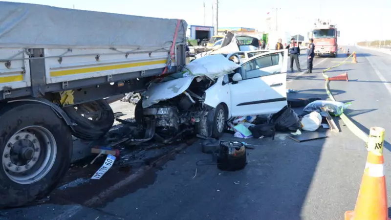 Konya'da Feci Kaza: Anne ile Oğlunu Ayıran Acı Tablo