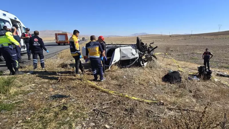 Konya'da Feci Kaza: Otomobil Şarampole Devrildi, 2 Kişi Hayatını Kaybetti