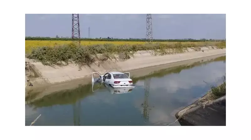 Korkunç Kaza: Otomobil Sulama Kanalına Uçtu! Ölü ve Yaralılar Var