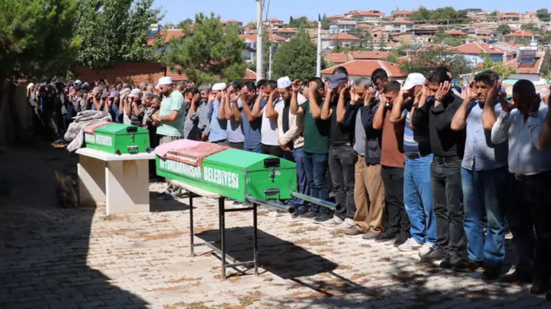 Korkunç Olay: Boşanma Sonrası Ölüm Takibi! Kubra ve Annesine 22 El Ateş Etti