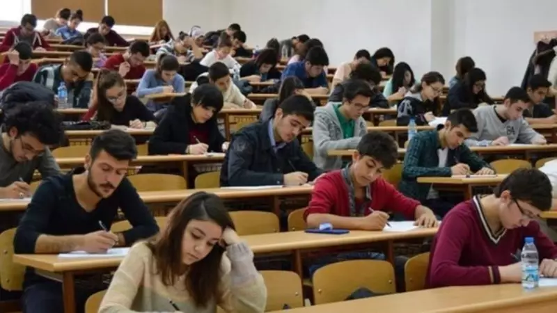 KPSS'de 60 Puanla Kapılarını Açan Devlet Kurumları | 2024 Yılı Rehberi