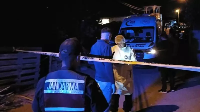 Kırşehir'de Akıl Almaz Aile Faciası: Anne ve Babasını Öldürdü, 2 Akrabasını Yaraladı!