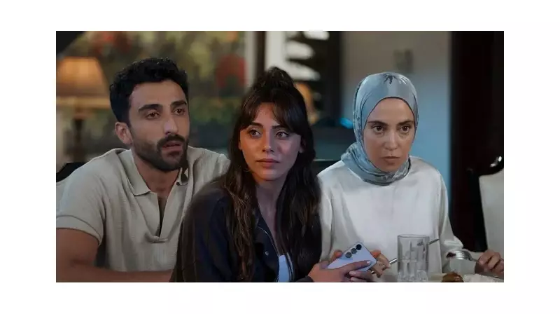 Kızılcık Şerbeti Dizisinin Skandal Sahnesi Sosyal Medyayı Karıştırdı! RTÜK'e Yağan Şikayetler Sonucu Yapım Ekibi Geri Adım Attı