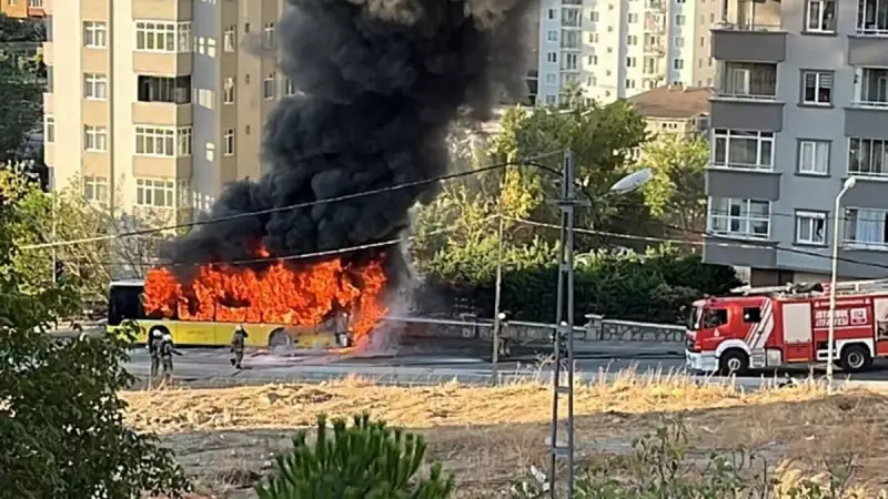 Ümraniye'de İETT Otobüsü Alevlere Teslim Oldu: Yolcular Son Anda Tahliye Edildi!
