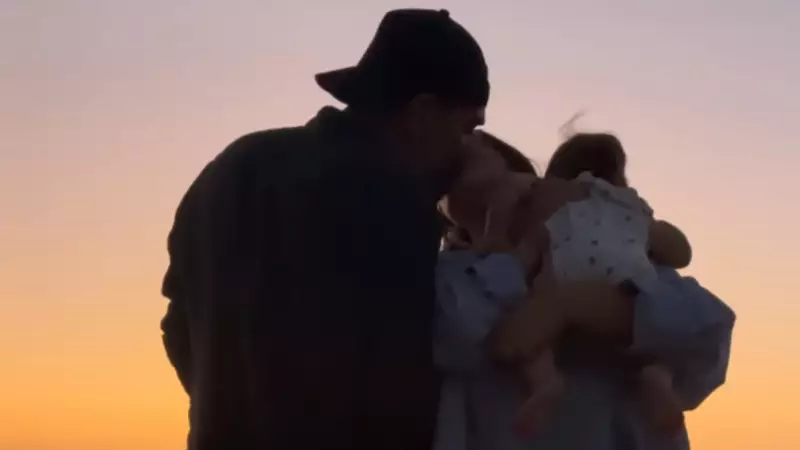 Neslihan Atagül'den Yürekleri Isıtan Paylaşım: Oğlu Aziz ve Eşi Kadir Doğulu ile Mutluluk Tablosu