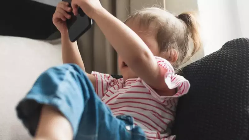 Çocuklarda Ekran Bağımlılığı Bağışıklık Sistemini Yerle Bir Ediyor! Uzmanlar Uyarıyor
