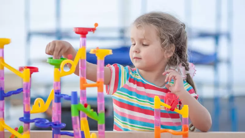 Çocuklukta Görülen Kronik Hastalıkların Şaşırtıcı Nedeni: Plastiklerdeki Gizli Kimyasallar!
