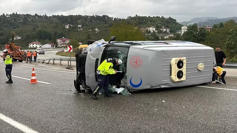 Ordu'da Feci Kaza: Hasta Nakil Aracı Uçuruma Uçtu, Sürücü Yaralı Kurtarıldı!