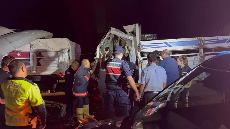 Çorum'da Feci Kaza: Kamyon ile Tır Çarpıştı, 1 Kişi Ağır Yaralı!