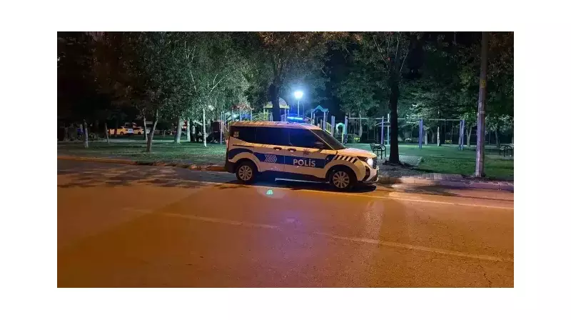 Parkta Dehşet! Bıçaklı Kavga Kanlı Bitti: 1 Yaralı