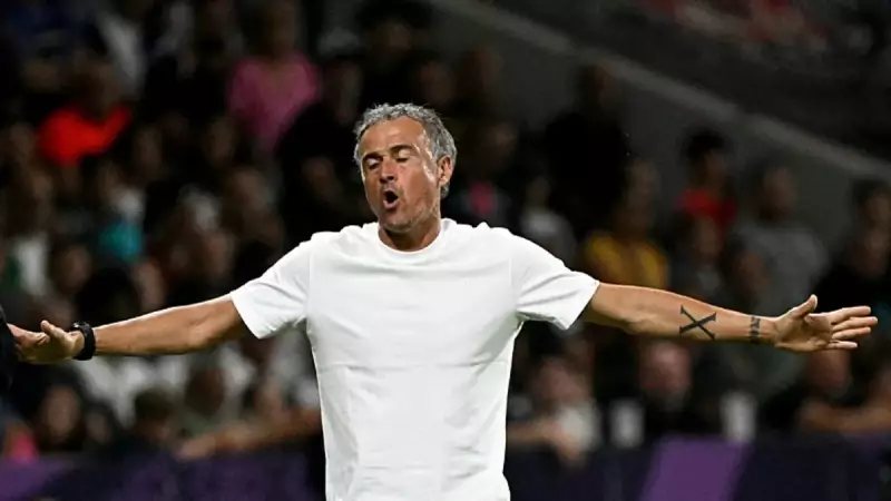 PSG'de Şok! Luis Enrique'nin Köprücük Kemiği Kırıldı, Başında Olmayan Bir Kazayla Sakatlandı