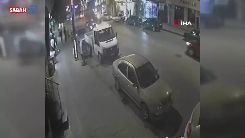 Sarhoş Traktörcü Korkunç Kaza Yaptı: 3 Araca Çarpış Anları Kameralara Yakalandı!