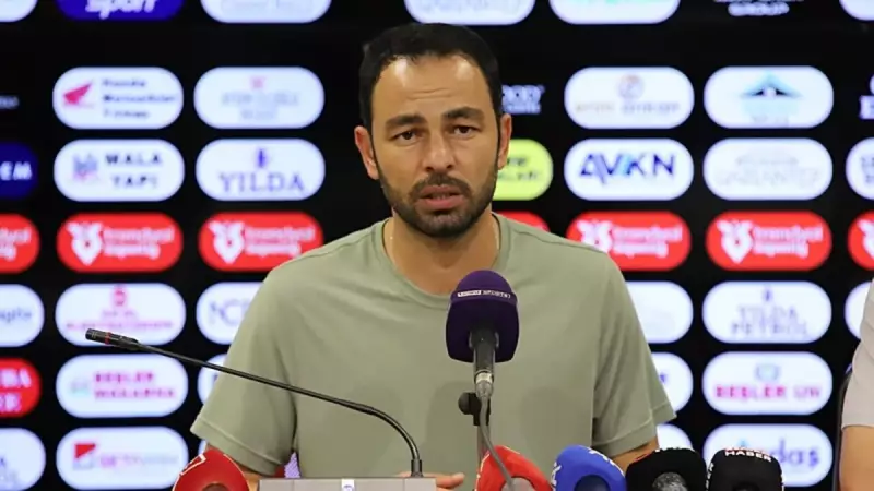 Selçuk İnan'dan Hakemler İçin Bomba Yorum: 'Maç Yönetmiyorlar, Kaosu İdare Ediyorlar'