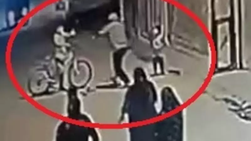 Sokak Gürültüsüne Dayanamadı! Çocukları Sopayla Döven Kişi Gözaltında