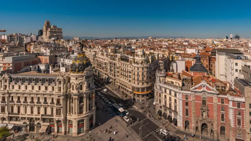 İspanya'dan Dev Hamle: 53 Bin Turistik Daire Kiralık Konuta Dönüşüyor!